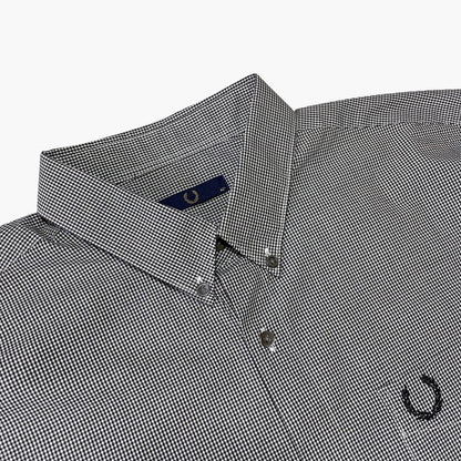 00s Fred Perry Distressed Shirt image 1