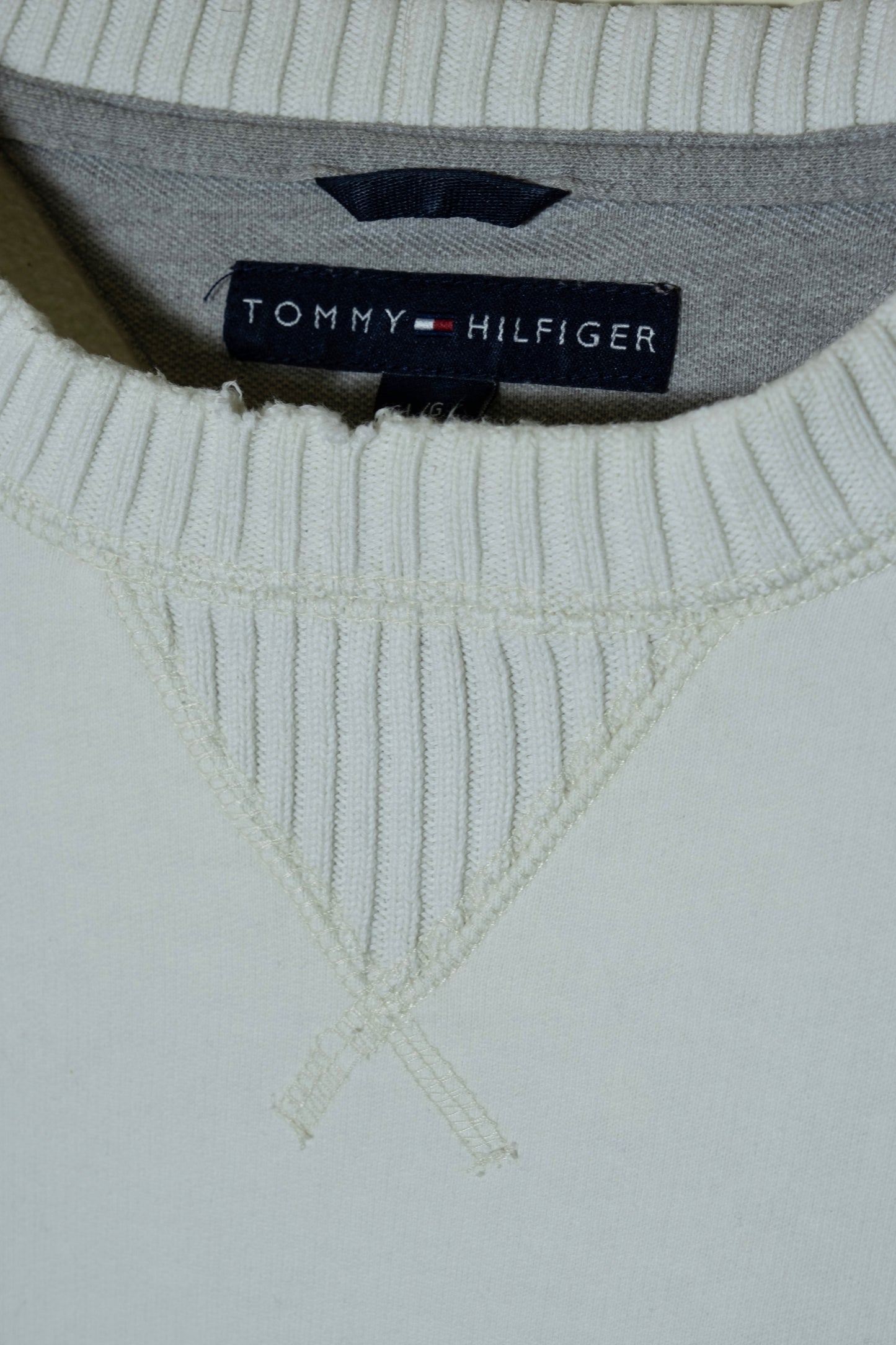 90s Tommy Hilfiger Sweatshirt image 1